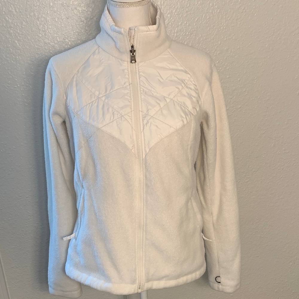 Columbia women’s medium cream fleece jacket with quilting